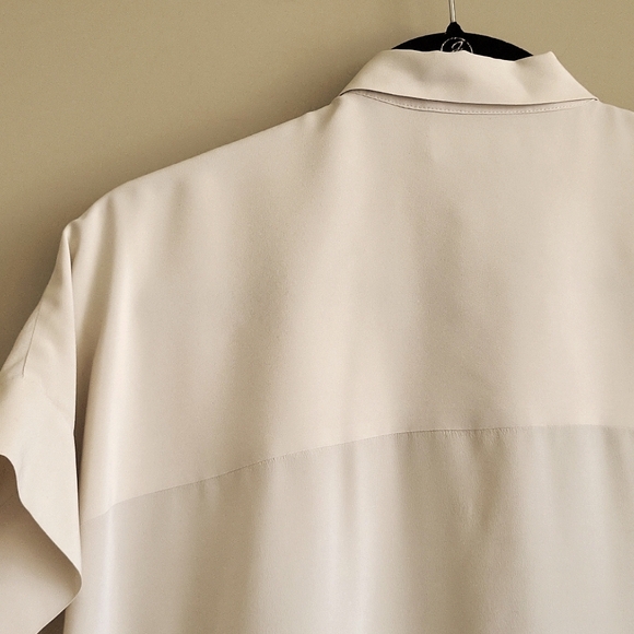 EVERLANE Silk square shirt blouse. - Picture 5 of 8